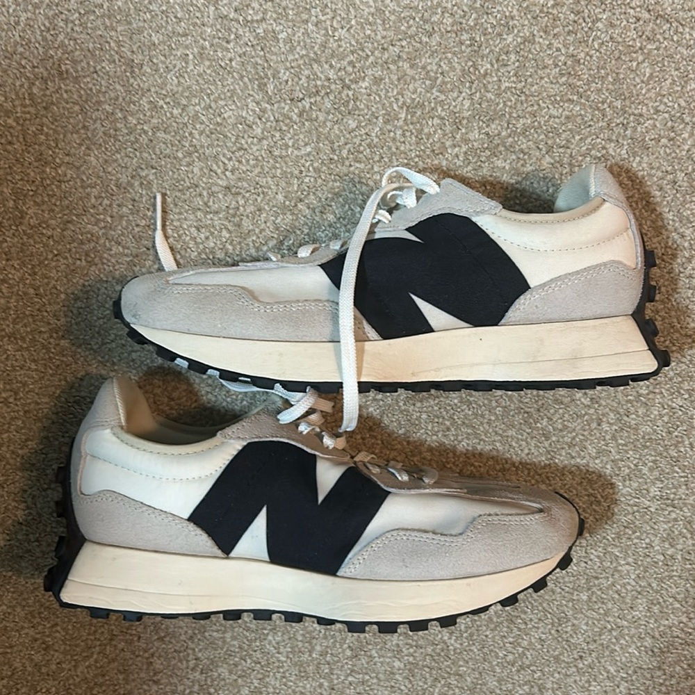 New Balance 327